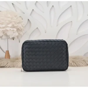 2026 最安値挑戦! BOTTEGA VENETA ボッテガヴェネタ クラッチバッグ 商品画像 1