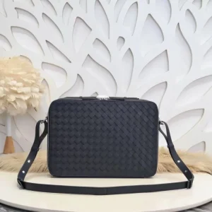 2024FW ショルダーバッグ BOTTEGA VENETA ボッテガヴェネタ SALEお得にGET 商品画像 1