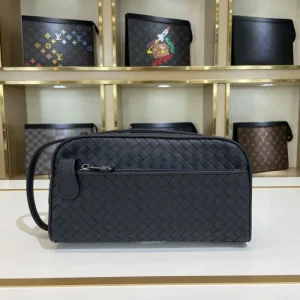 2024FW クラッチバッグ BOTTEGA VENETA ボッテガヴェネタ セレブも愛用 商品画像 1