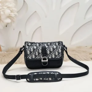 2026 累積売上総額第1位！ DIOR ディオール ショルダーバッグ 商品画像 1