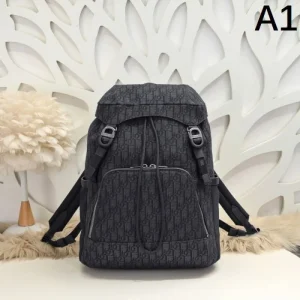 2024FW バックパック DIOR ディオール 季節の変わり目に活躍する 商品画像 1