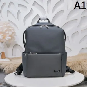 2026 毎年大人気のアイテム FENDI フェンデイ バックパック 商品画像 1
