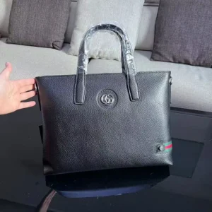 2026 今季買い逃した人必見! GUCCI グッチ ブリーフケース 商品画像 1