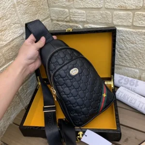 2026 おしゃれ上級者を目指す GUCCI グッチ チェストバッグ 商品画像 1