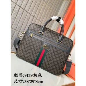 2024FW ブリーフケース GUCCI グッチ レトロな雰囲気が漂う 商品画像 1