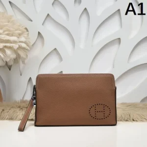 2026 気分が上がる憧れブランド HERMES エルメス クラッチバッグ 商品画像 1