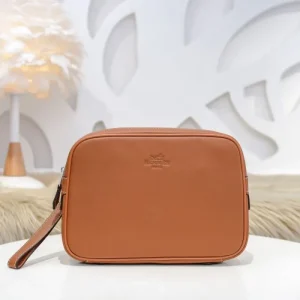 2026 ゆったり感のあるアイテム HERMES エルメス クラッチバッグ 商品画像 1