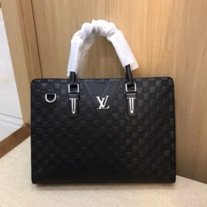 2026 一枚でお洒落 LOUIS VUITTON ルイヴィトン ブリーフケース 商品画像 1