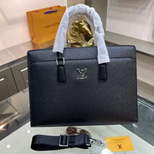 2026 最安値人気品 LOUIS VUITTON ルイヴィトン ブリーフケース 商品画像 1