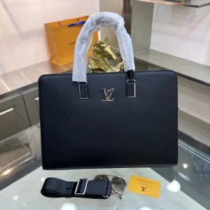 2024FW ブリーフケース LOUIS VUITTON ルイヴィトン 絶対購入したい 商品画像 1