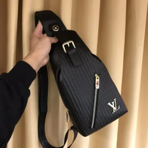 2024FW チェストバッグ LOUIS VUITTON ルイヴィトン 人気プレゼント 商品画像 1