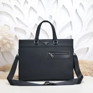 2024FW ブリーフケース PRADA プラダ 今年の秋はこれで決まり 商品画像 1