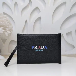 2024FW クラッチバッグ PRADA プラダ 今年の秋はこれで決まり 商品画像 1
