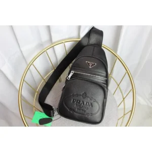 2024FW チェストバッグ PRADA プラダ 今季掲げているブランド 商品画像 1