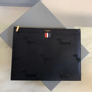 2026 履き心地抜群 THOM BROWNE トムブラウン クラッチバッグ 商品画像 1