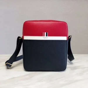 2026 ギフトにも! THOM BROWNE トムブラウン ショルダーバッグ 商品画像 1