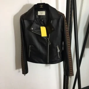 FENDI フェンデイ ブルゾンコート 2024FW オシャレにまとめる逸品 商品画像 1