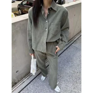 MIU MIU ミュウミュウ 上下セット 2024FW きちんと感がある 商品画像 1
