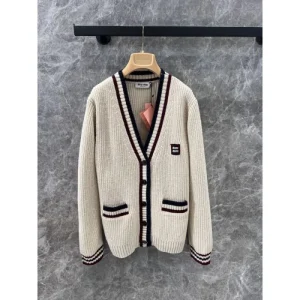 MIU MIU ミュウミュウ ニットカーディガン 2024FW セール価格でお得新作 商品画像 1