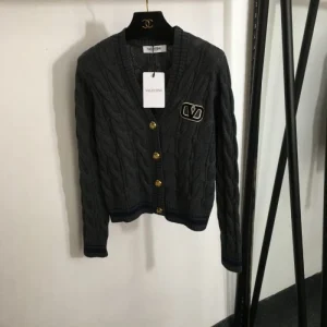 VALENTINO ヴァレンティノ ニットカーディガン 2024FW 抜け感や着心地重視 商品画像 1