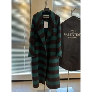 VALENTINO ヴァレンティノ コート 2024FW 強くおすすめしたい 商品画像 1