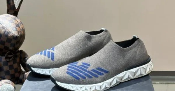 ARMANI アルマーニ この夏は目を引くスタイル 2026 メンズ用 スニーカー 商品画像 11