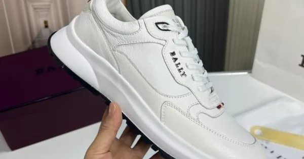 BALLY バリー キレイめな印象を与えてくれ 2026 メンズ用 スニーカー 商品画像 11