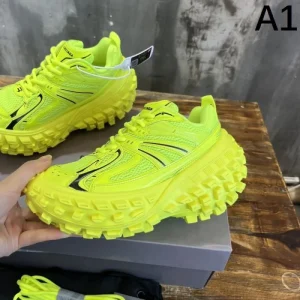 BALENCIAGA バレンシアガ 大人気商品再入荷! 2026 メンズ用 スニーカー 商品画像 1