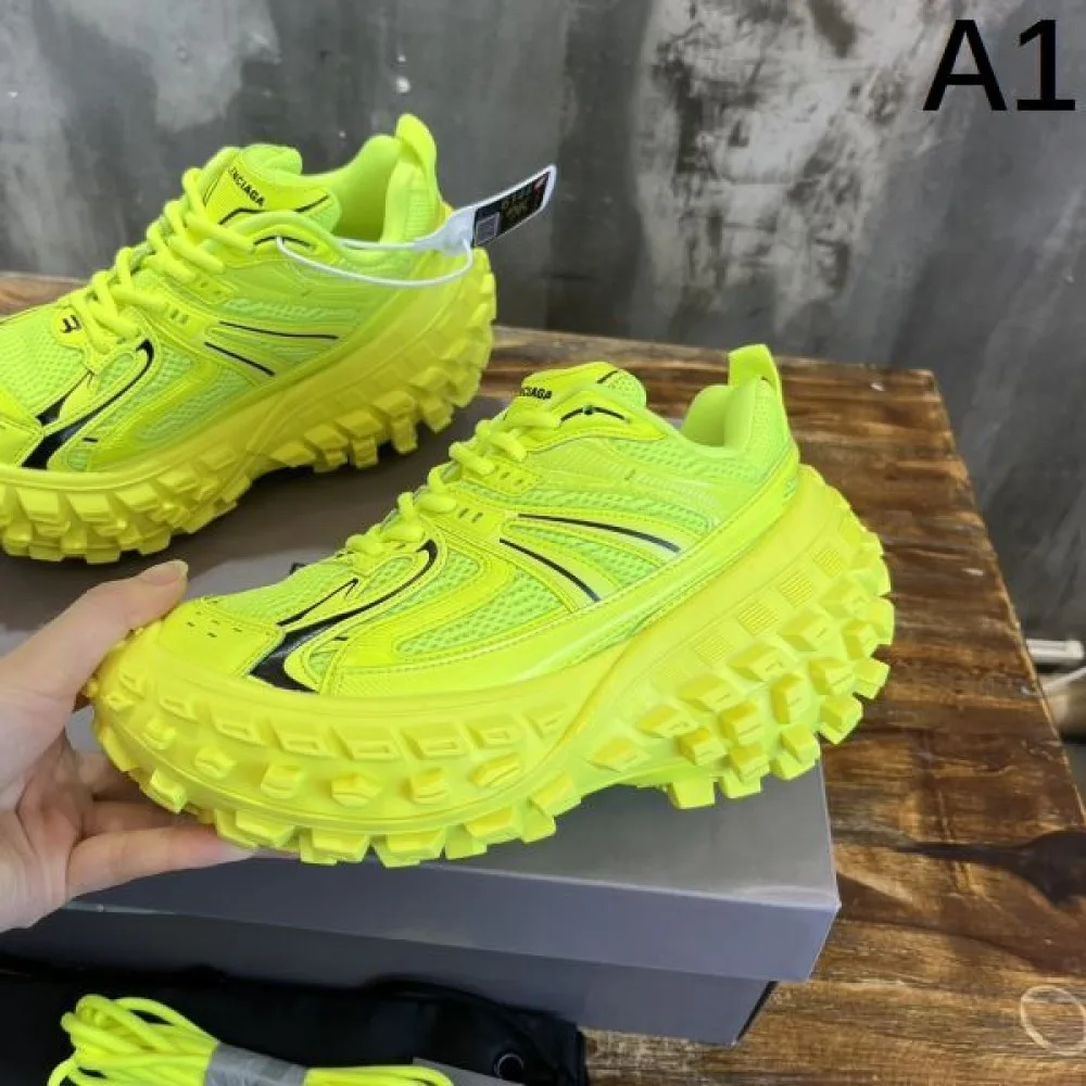 BALENCIAGA バレンシアガ 大人気商品再入荷! 2026 メンズ用 スニーカー 商品画像 1