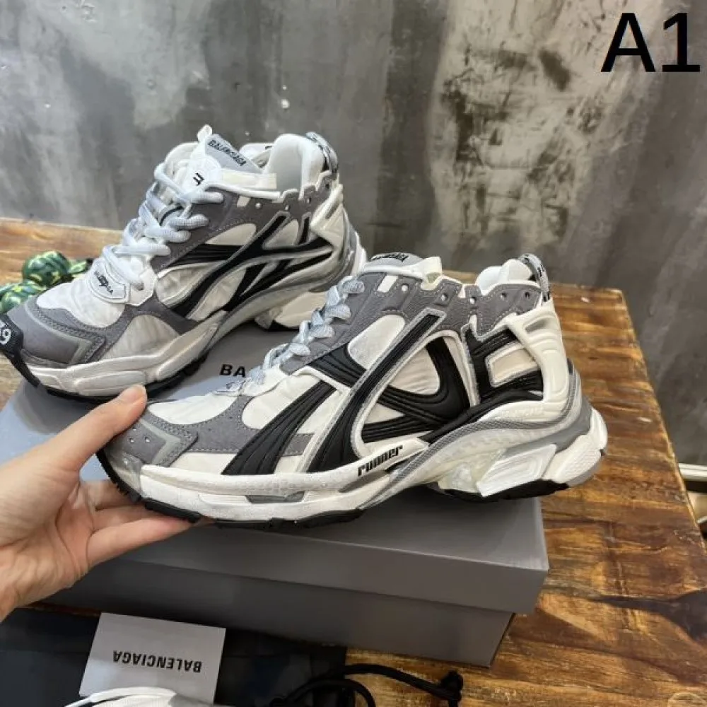 BALENCIAGA バレンシアガ 大人気カラー入荷! 2026 メンズ用 スニーカー 商品画像 1
