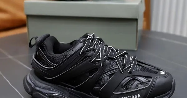 BALENCIAGA バレンシアガ きちんと感が強い 2026 メンズ用 スニーカー 商品画像 11