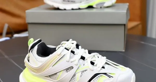BALENCIAGA バレンシアガ 半額SALE入手困難 2026 メンズ用 スニーカー 商品画像 11