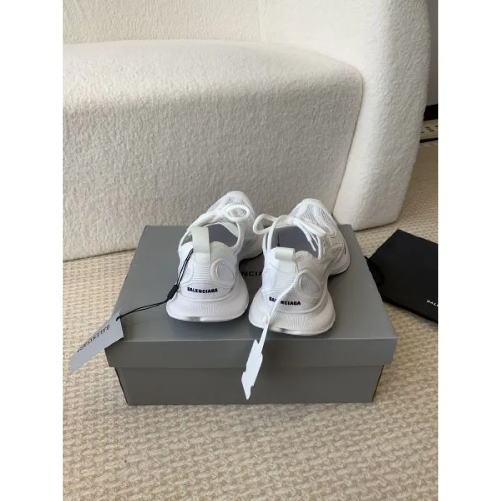 BALENCIAGA バレンシアガ 夏に最強アイテム 2026 メンズ用 スニーカー 商品画像 4