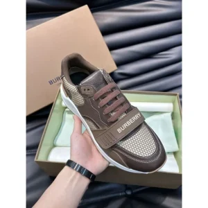 BURBERRY バーバリー 大人の雰囲気たっぷり 2026 メンズ用 スニーカー 商品画像 1