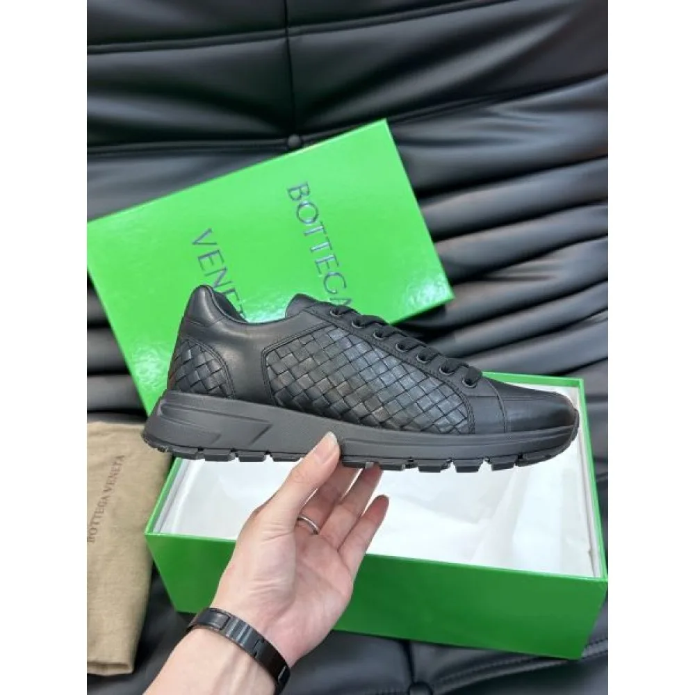 BOTTEGA VENETA ボッテガヴェネタ 今人気の上品 2026 メンズ用 スニーカー 商品画像 1