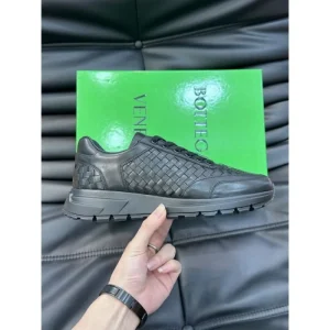 BOTTEGA VENETA ボッテガヴェネタ 話題人気商品 2026 メンズ用 スニーカー 商品画像 1