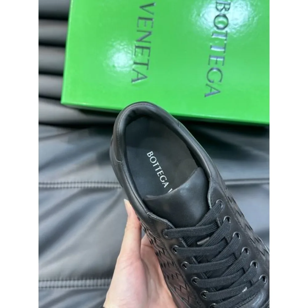 BOTTEGA VENETA ボッテガヴェネタ 話題人気商品 2026 メンズ用 スニーカー 商品画像 7