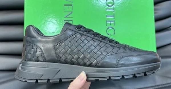 BOTTEGA VENETA ボッテガヴェネタ 話題人気商品 2026 メンズ用 スニーカー 商品画像 11
