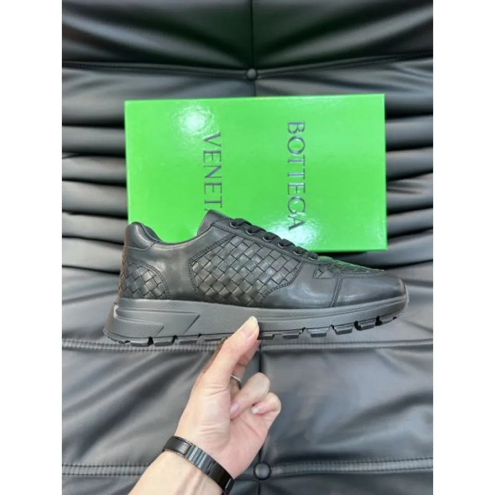 BOTTEGA VENETA ボッテガヴェネタ 期間限定激安 2026 メンズ用 スニーカー 商品画像 1