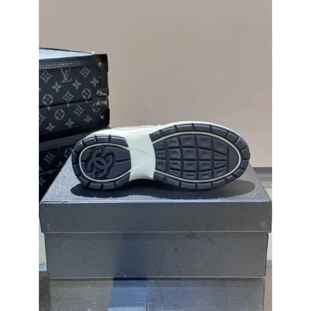 CHANEL シャネル 絶大な支持を誇る春夏新作 2026 メンズ用 スニーカー 商品画像 10