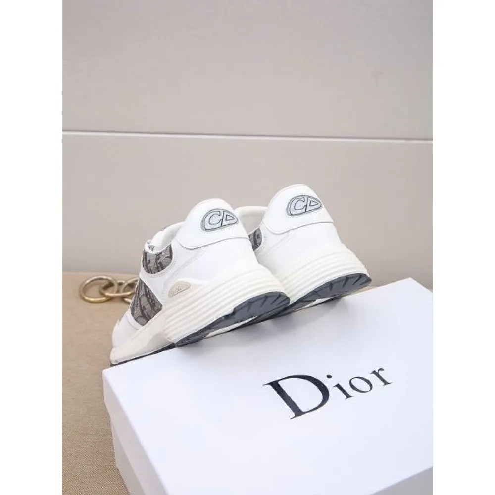 DIOR ディオール 今季は色を使った注目新品 2026 メンズ用 スニーカー 商品画像 8