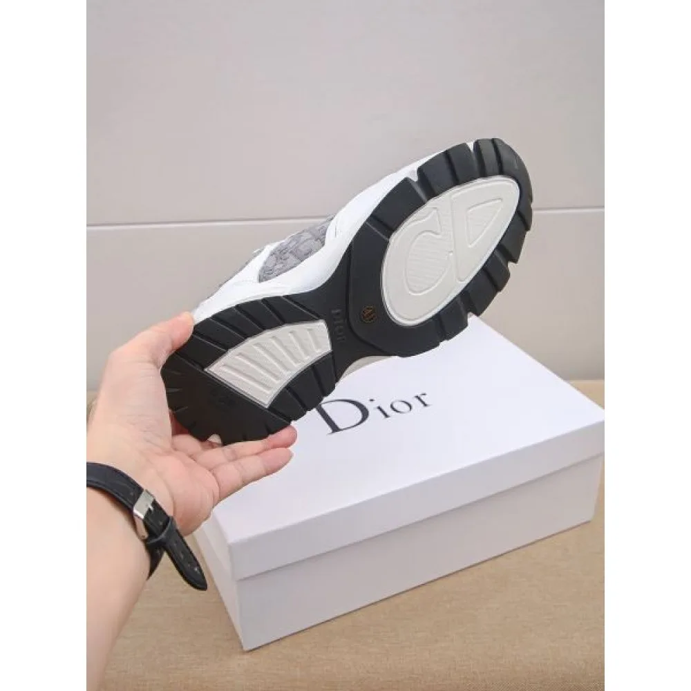 DIOR ディオール 今季は色を使った注目新品 2026 メンズ用 スニーカー 商品画像 9