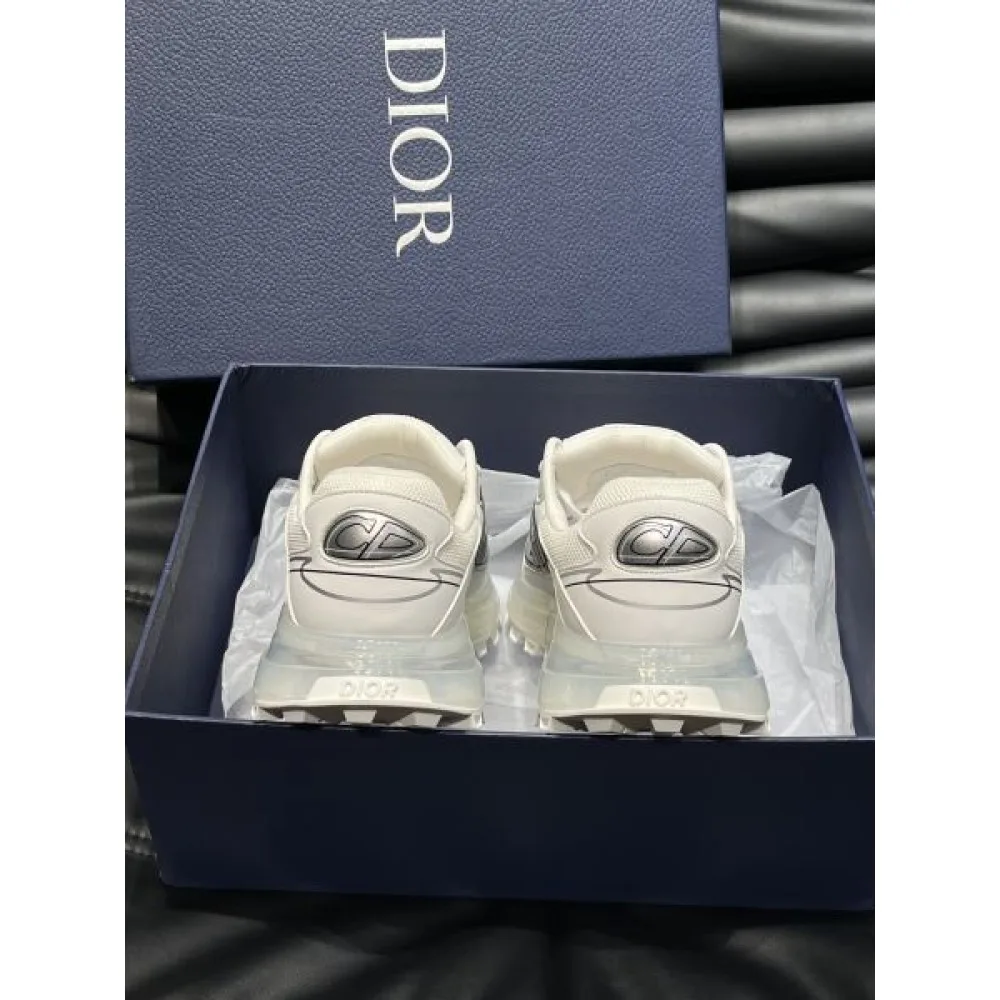 DIOR ディオール 夏に向けて使えるスタイル 2026 メンズ用 スニーカー 商品画像 9