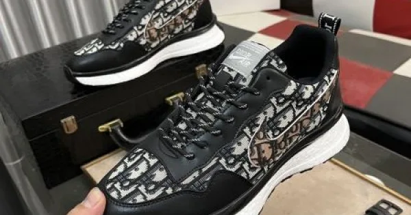 2024FW メンズ用 スニーカー DIOR ディオール 雑誌掲載も多数注目の新作 商品画像 11