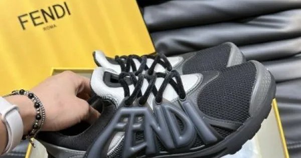 FENDI フェンデイ 新着アイテム最安値販売 2026 メンズ用 スニーカー 商品画像 11