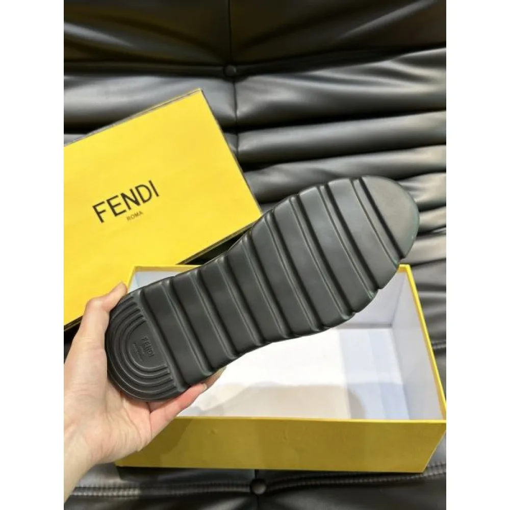FENDI フェンデイ 相性が良く断然オススメ 2026 メンズ用 スニーカー 商品画像 10