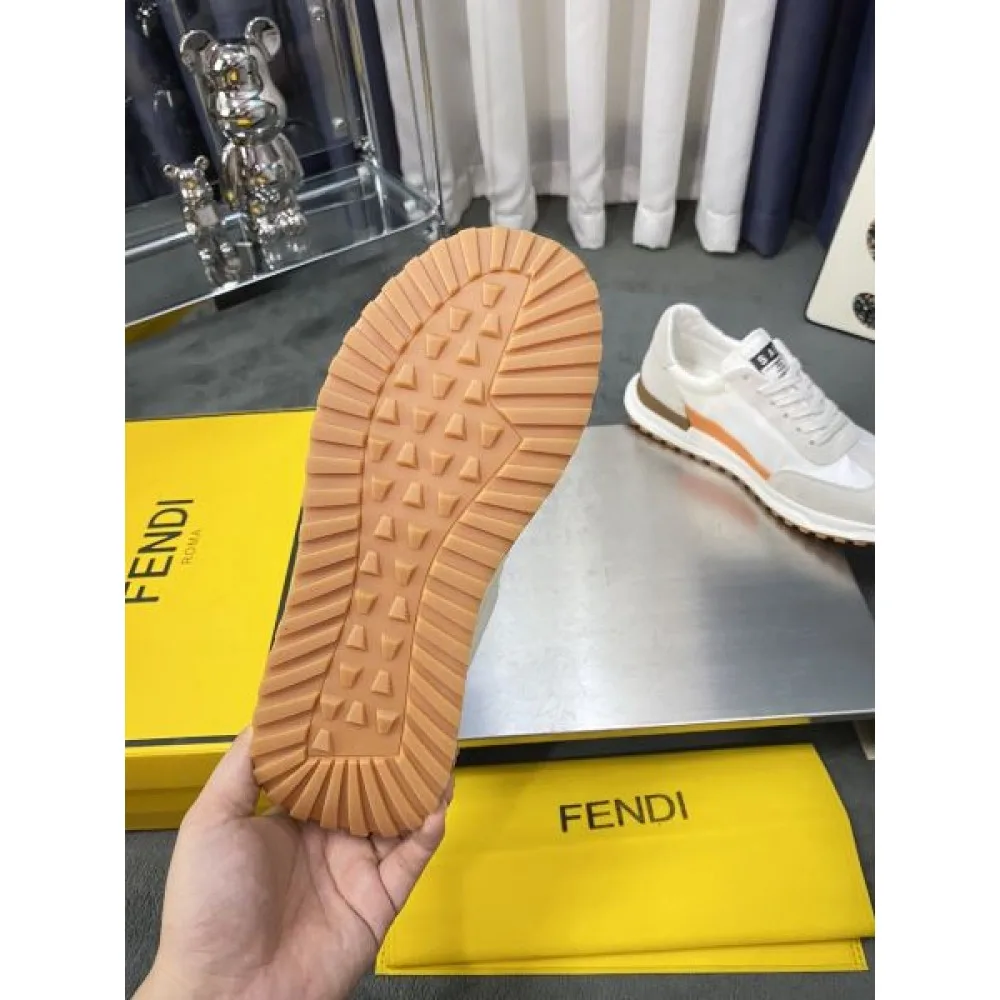 2024FW メンズ用 スニーカー FENDI フェンデイ 抜群なブランドプリント 商品画像 9