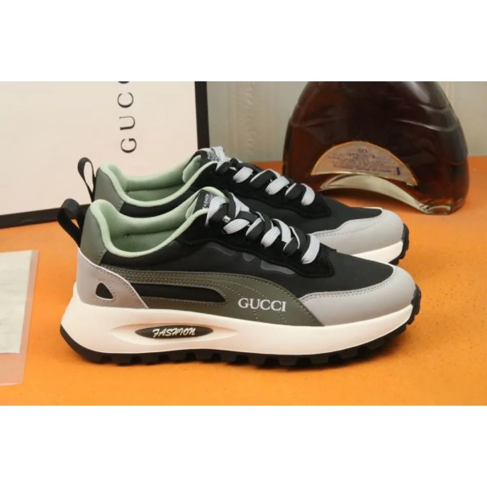 GUCCI グッチ 国内完売の入手困難アイテム 2026 メンズ用 スニーカー 商品画像 3