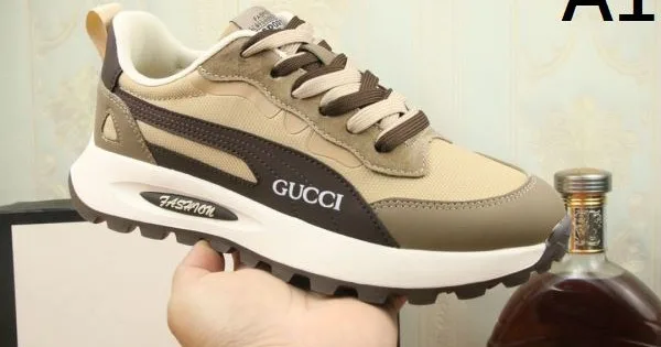 GUCCI グッチ 国内完売の入手困難アイテム 2026 メンズ用 スニーカー 商品画像 11