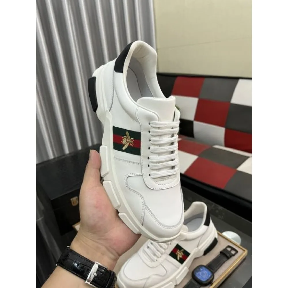 GUCCI グッチ シーズンの流行にチェック 2026 メンズ用 スニーカー 商品画像 5